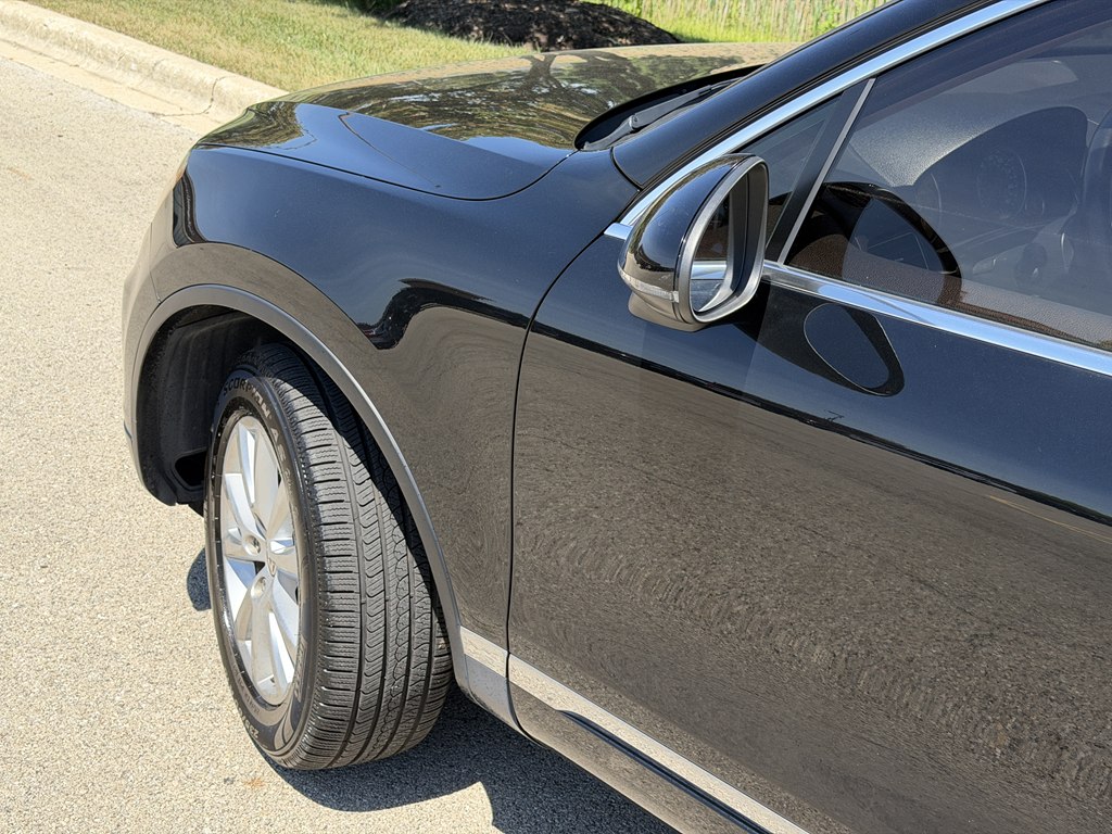 Photo 9 of this VOLKSWAGEN TOUAREG