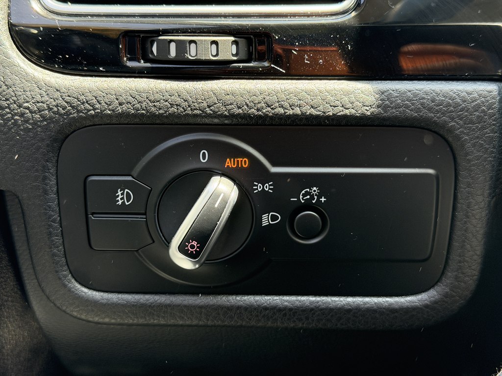 Photo 53 of this VOLKSWAGEN TOUAREG