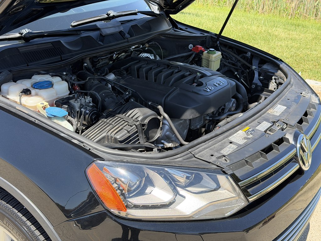 Photo 17 of this VOLKSWAGEN TOUAREG