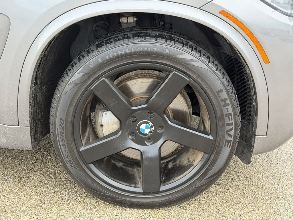 Photo 17 of this BMW X5