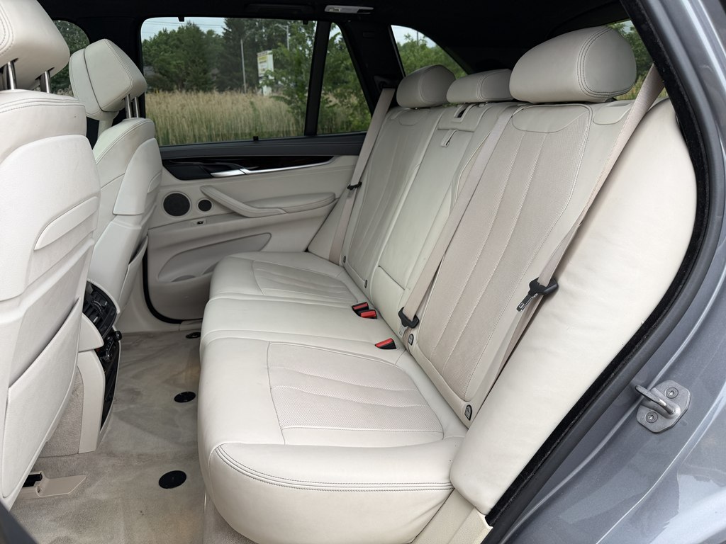 Photo 32 of this BMW X5