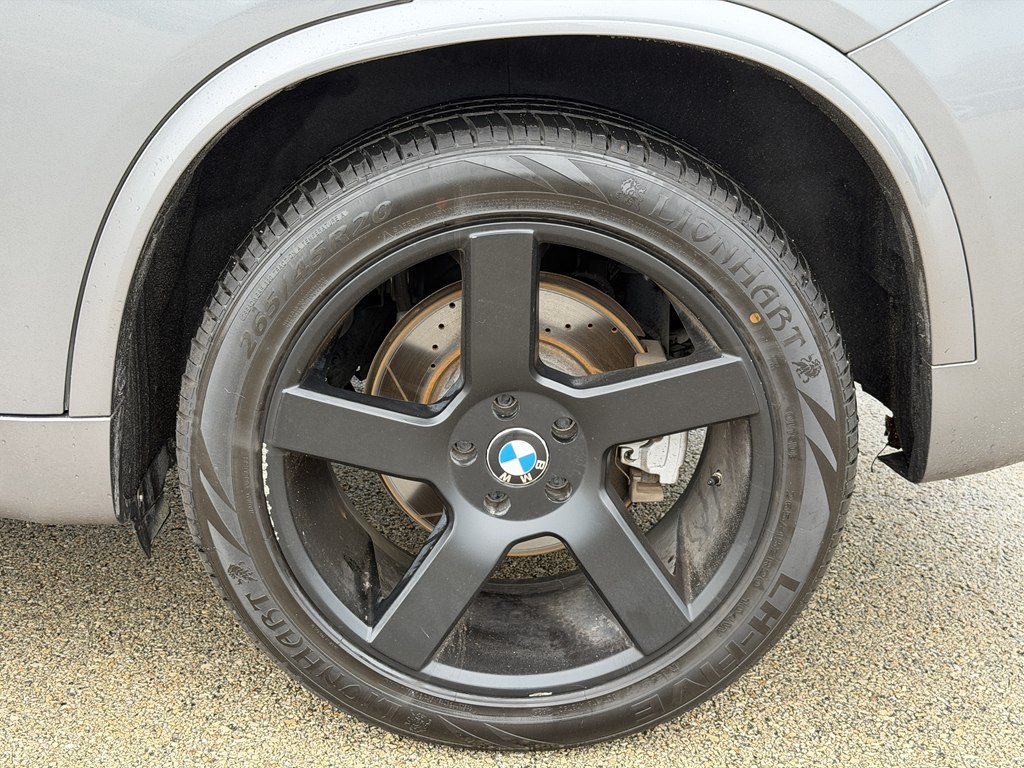 Photo 18 of this BMW X5