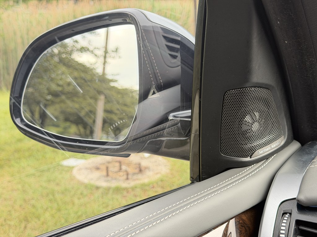 Photo 15 of this BMW X5