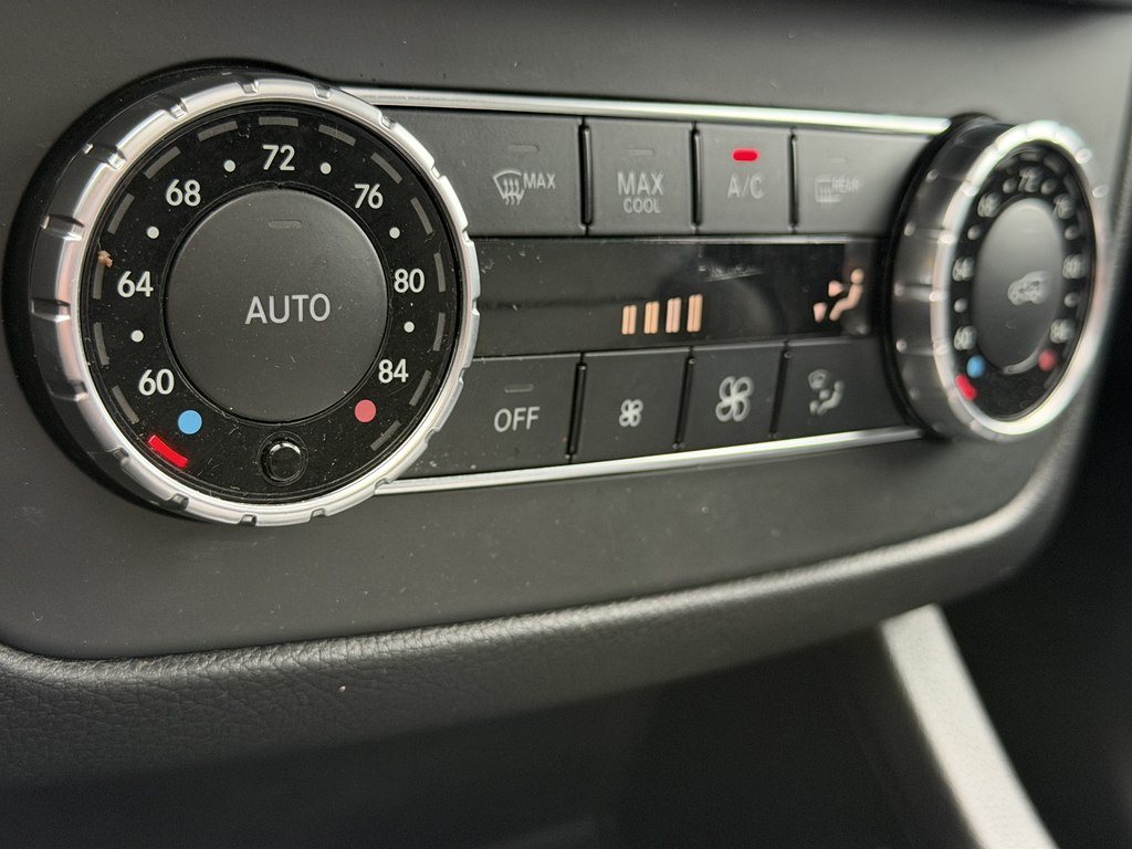 Photo 44 of this MERCEDES-BENZ M-CLASS