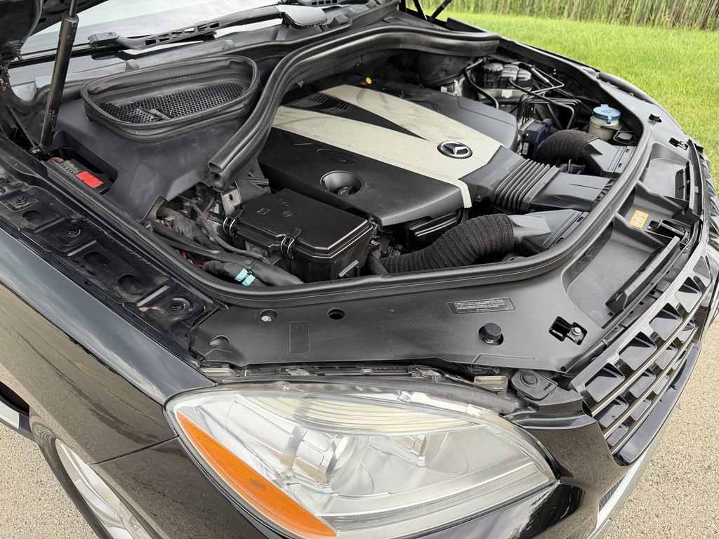Photo 17 of this MERCEDES-BENZ M-CLASS
