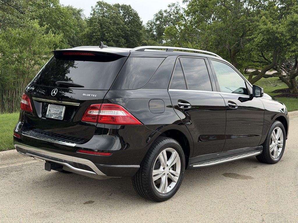 Photo 2 of this MERCEDES-BENZ M-CLASS