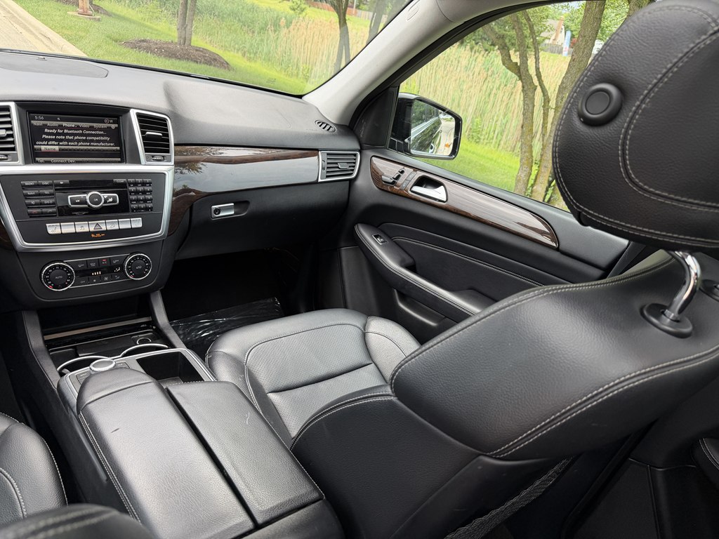 Photo 26 of this MERCEDES-BENZ M-CLASS
