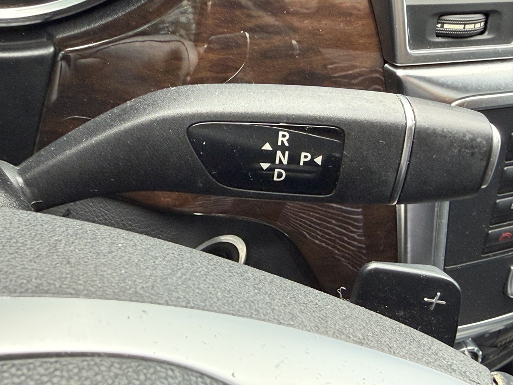 Photo 40 of this MERCEDES-BENZ M-CLASS