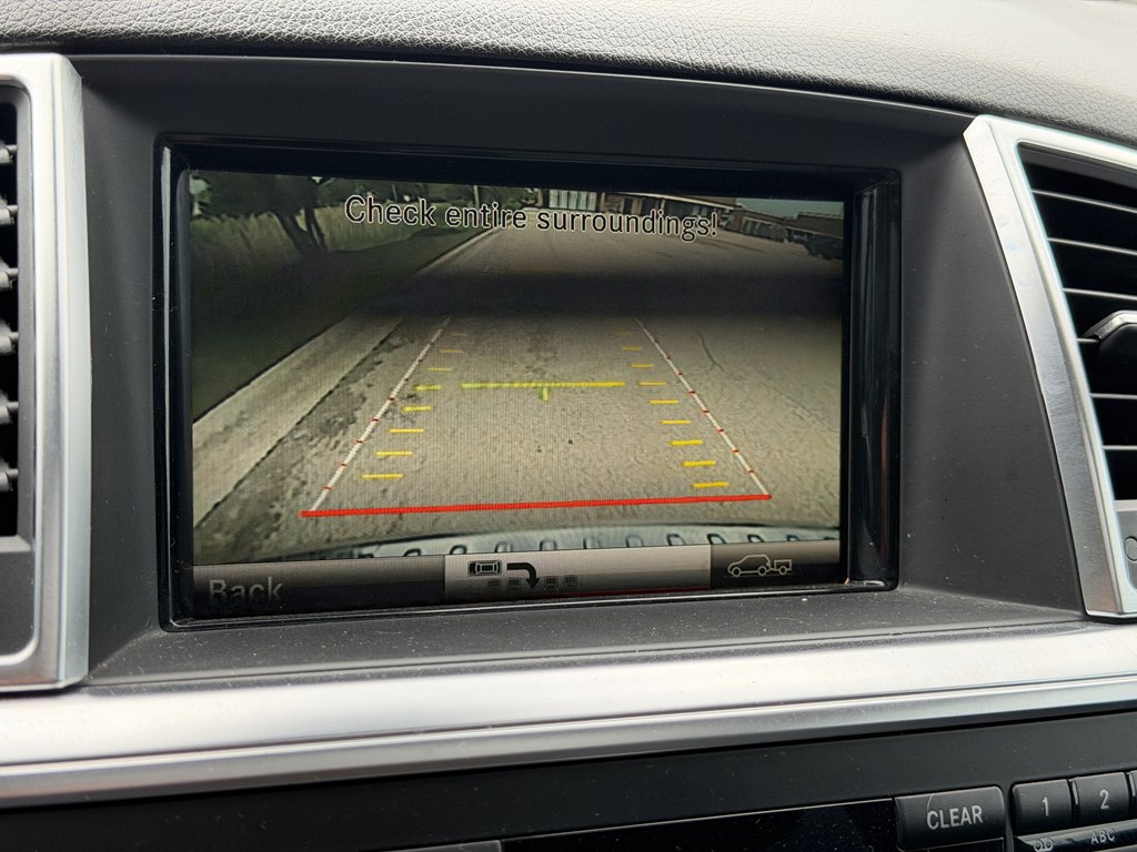 Photo 46 of this MERCEDES-BENZ M-CLASS