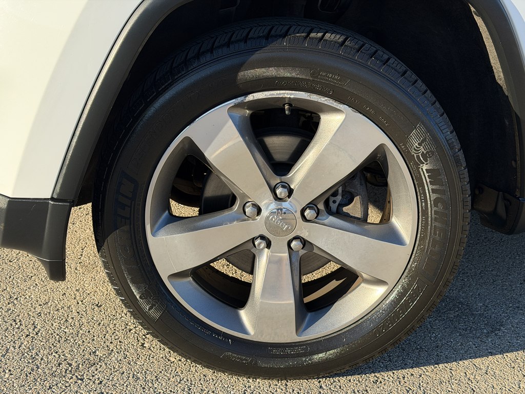 Photo 16 of this JEEP GRAND CHEROKEE