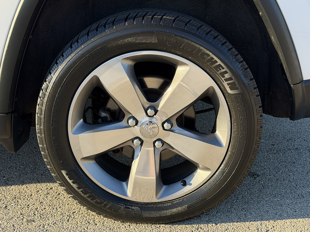 Photo 17 of this JEEP GRAND CHEROKEE