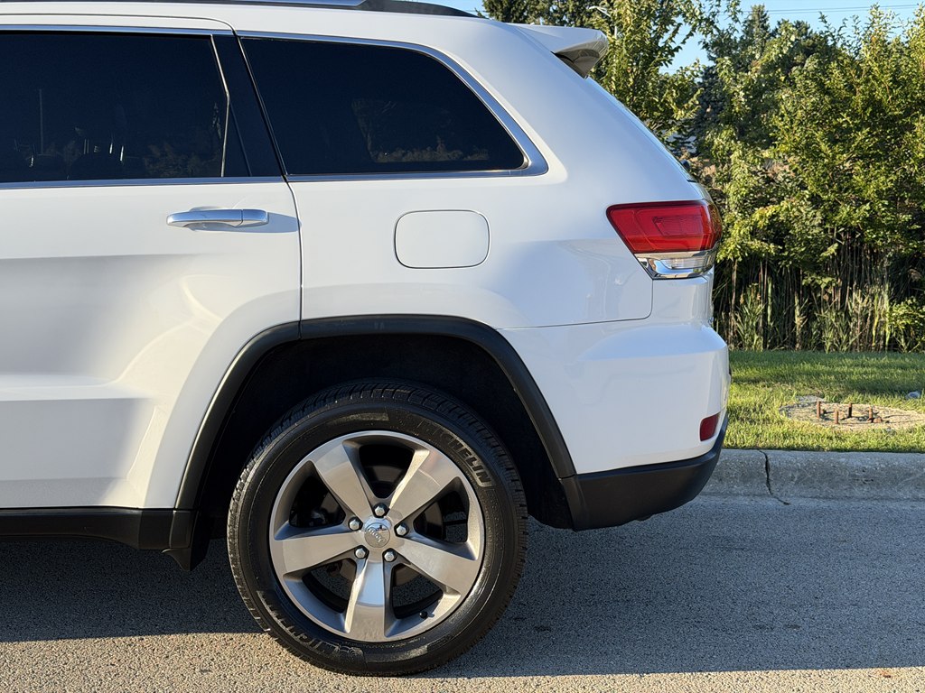 Photo 10 of this JEEP GRAND CHEROKEE