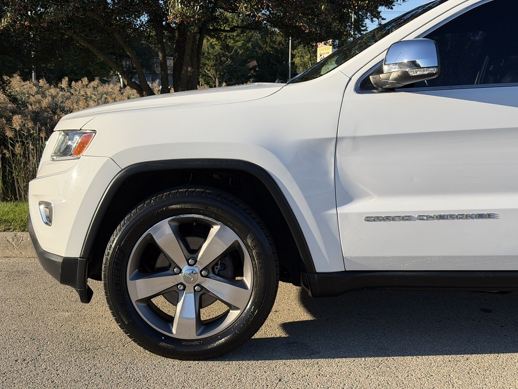 Photo 9 of this JEEP GRAND CHEROKEE