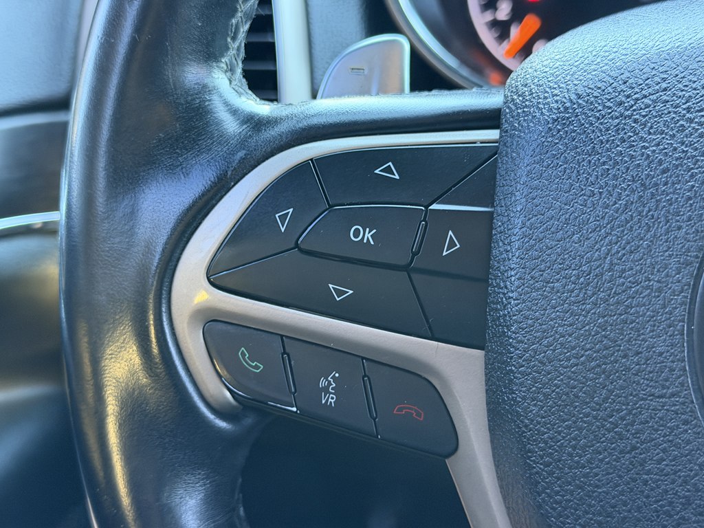 Photo 44 of this JEEP GRAND CHEROKEE
