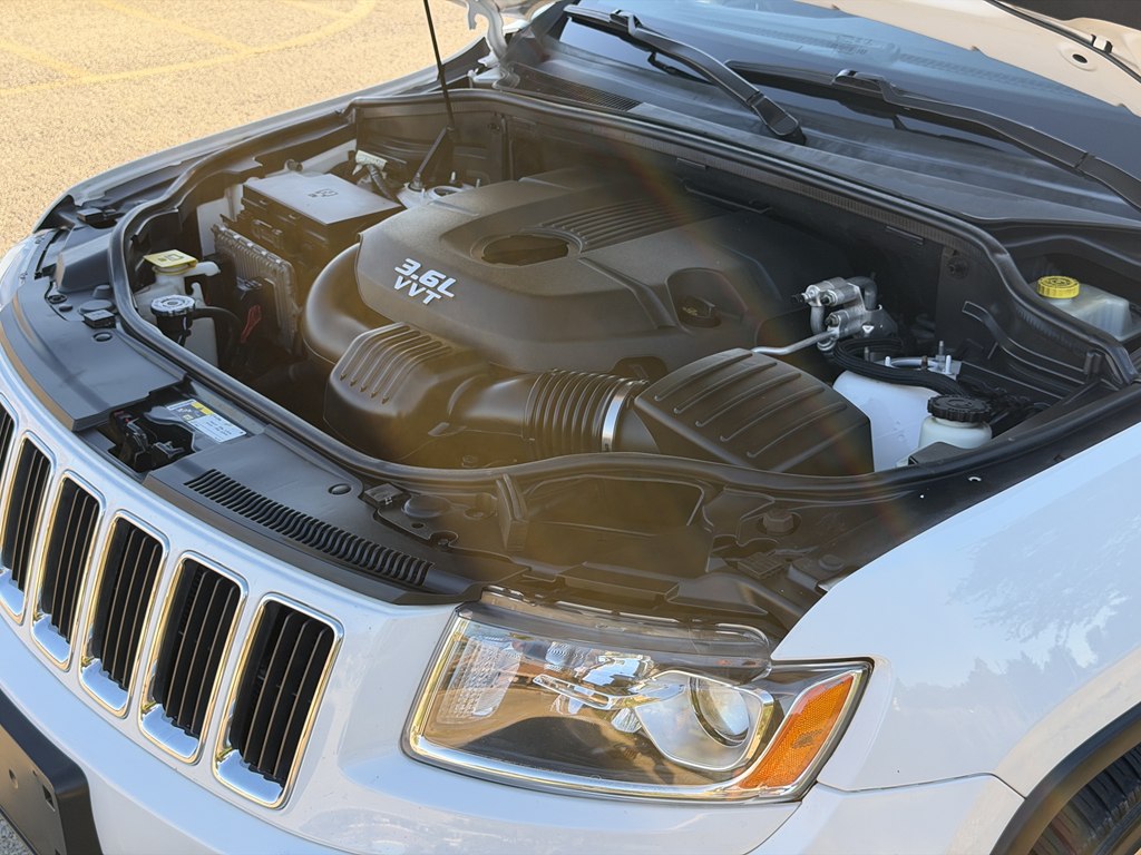 Photo 23 of this JEEP GRAND CHEROKEE