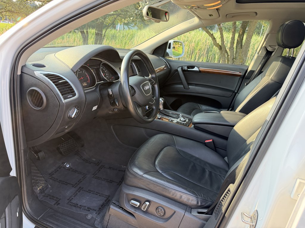 Photo 22 of this AUDI Q7