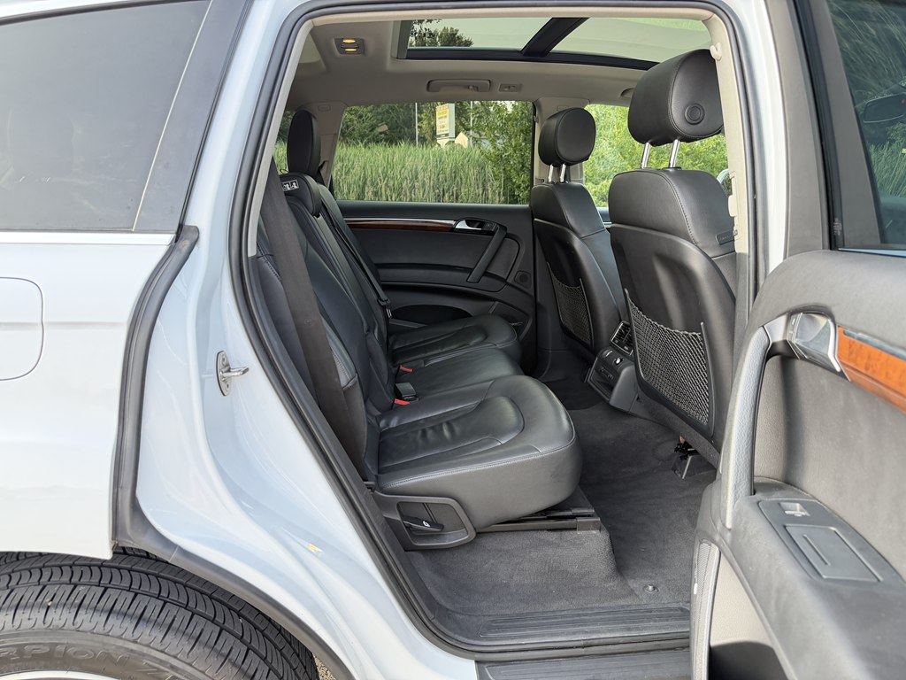 Photo 36 of this AUDI Q7