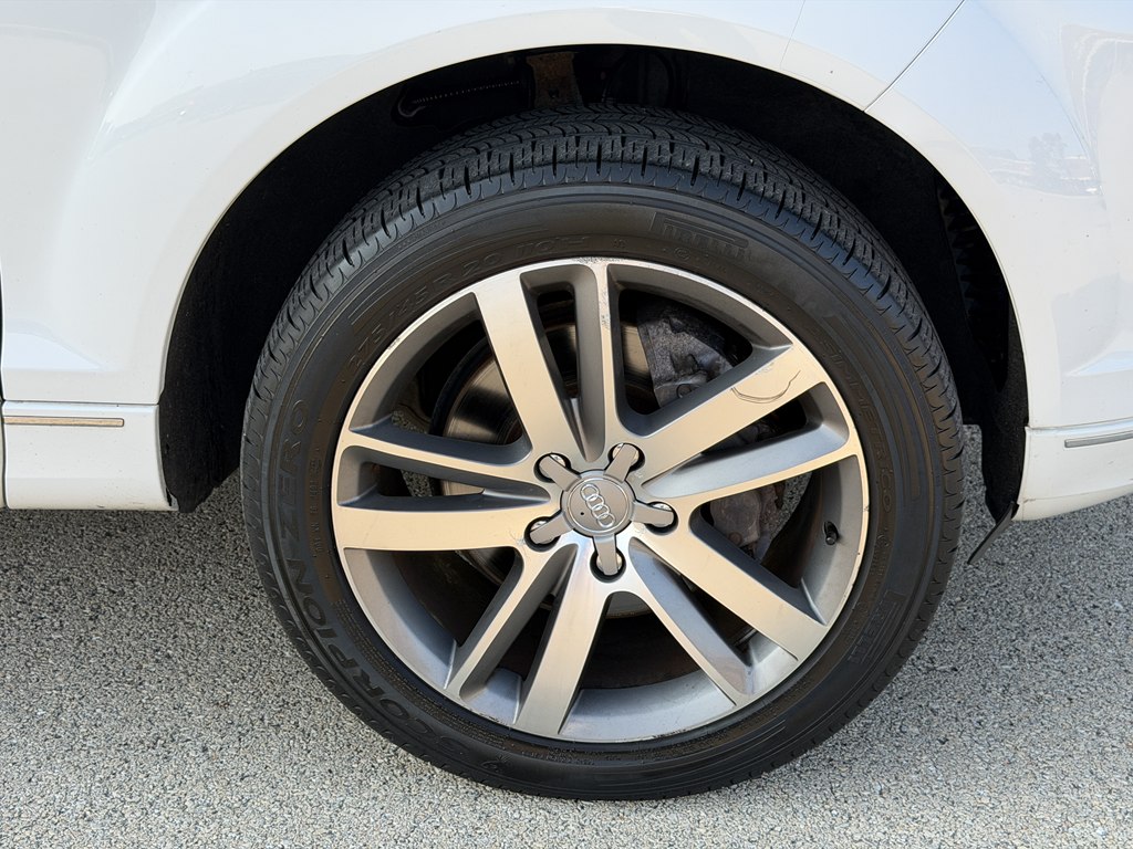 Photo 15 of this AUDI Q7