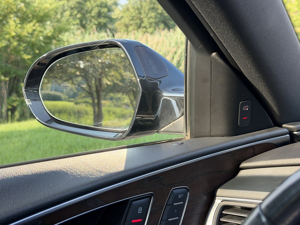 Photo 9 of this AUDI A6