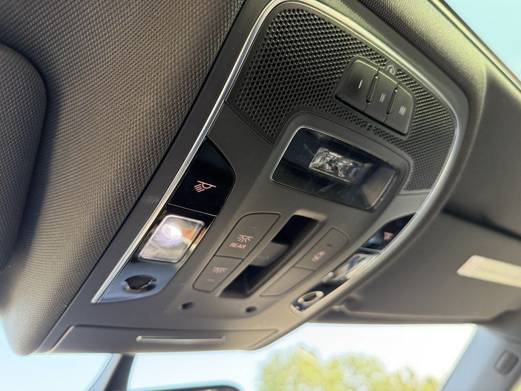 Photo 52 of this AUDI A6