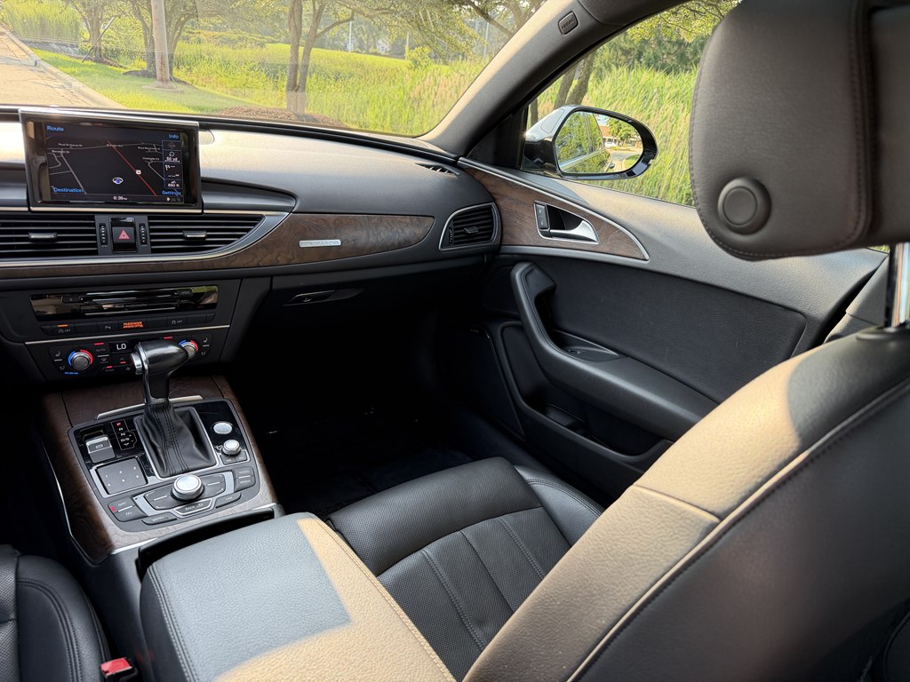 Photo 32 of this AUDI A6