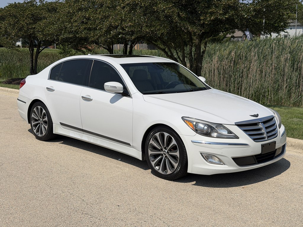 Photo 3 of this HYUNDAI GENESIS