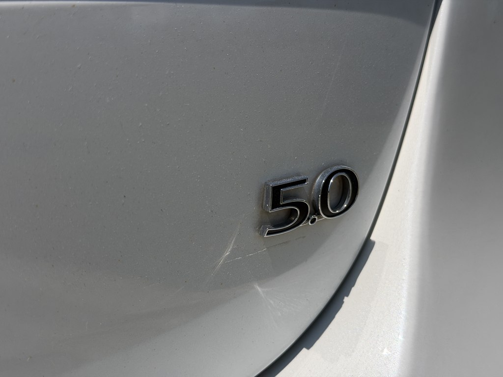 Photo 44 of this HYUNDAI GENESIS