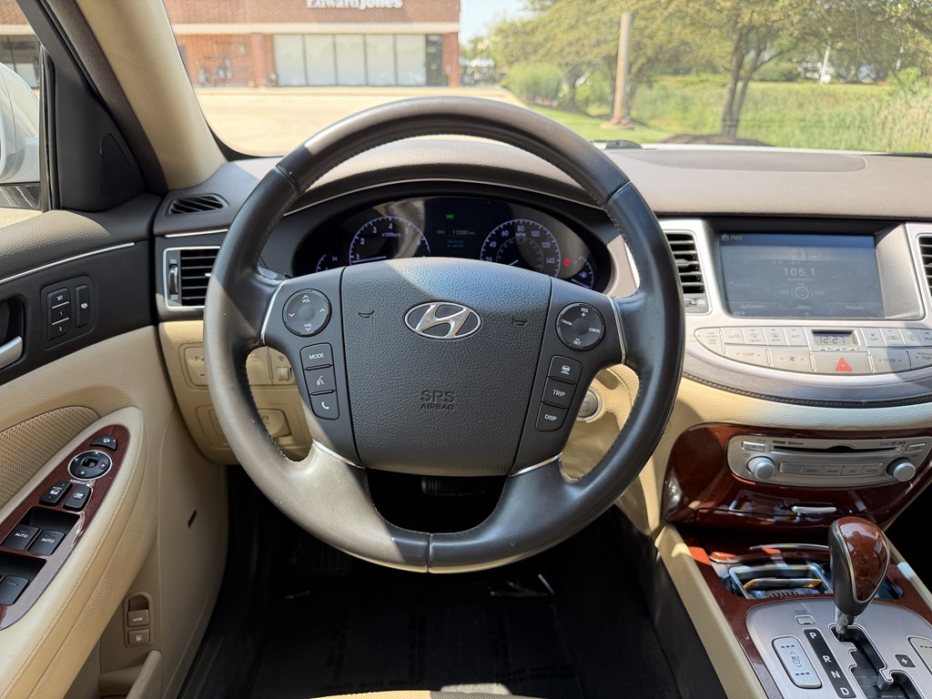 Photo 29 of this HYUNDAI GENESIS