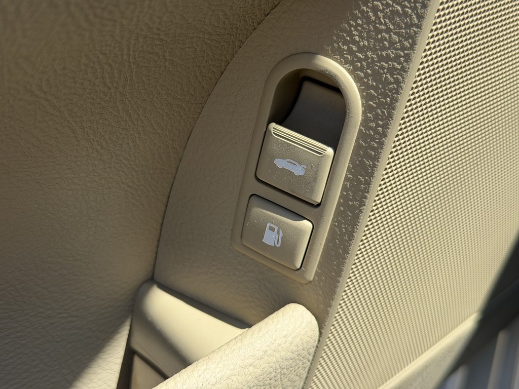 Photo 51 of this HYUNDAI GENESIS