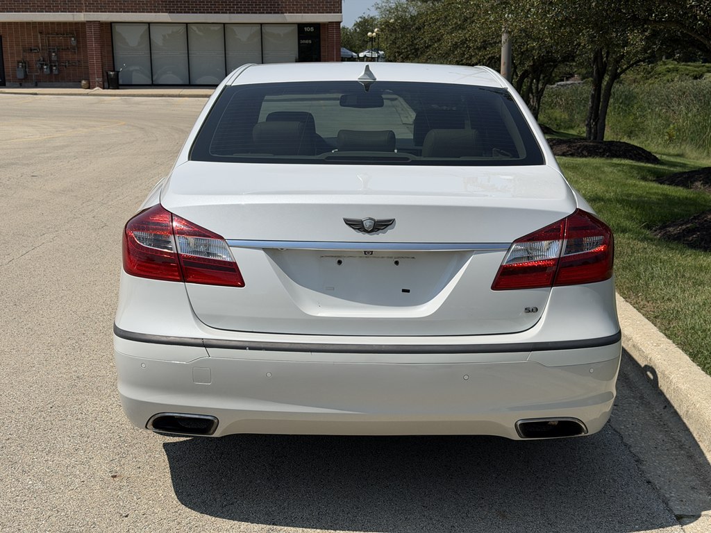 Photo 12 of this HYUNDAI GENESIS