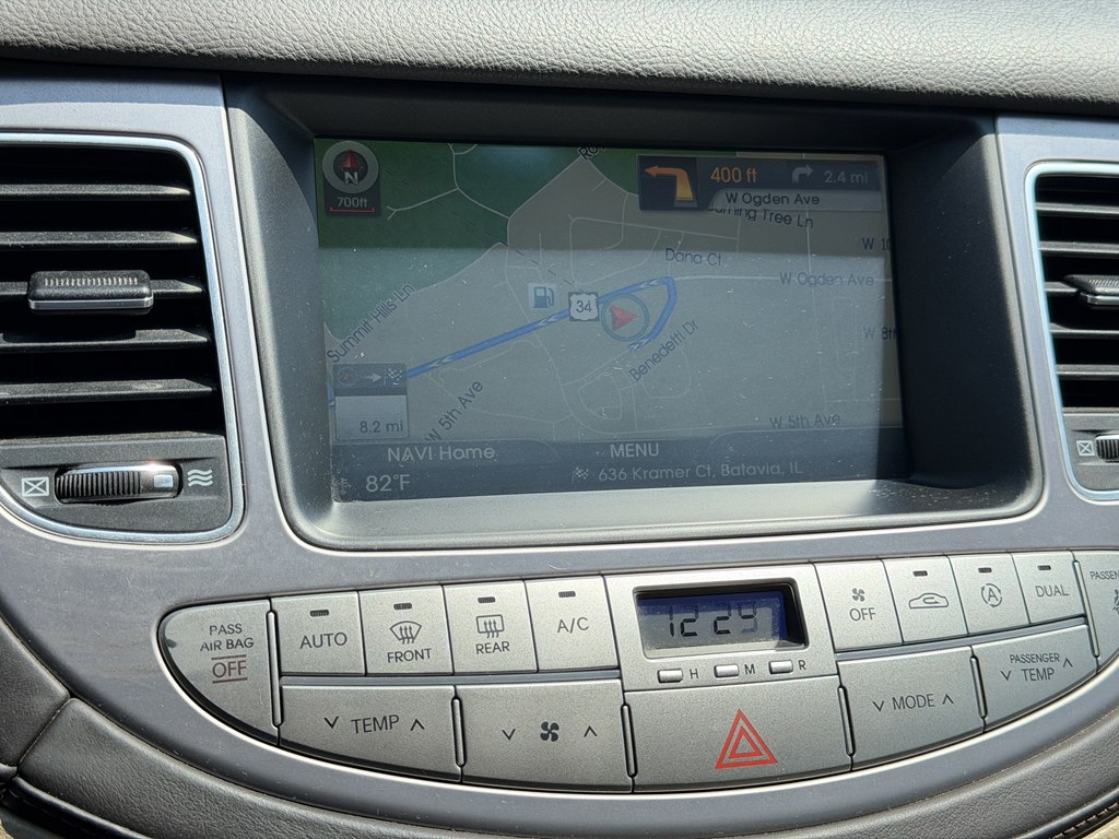 Photo 41 of this HYUNDAI GENESIS