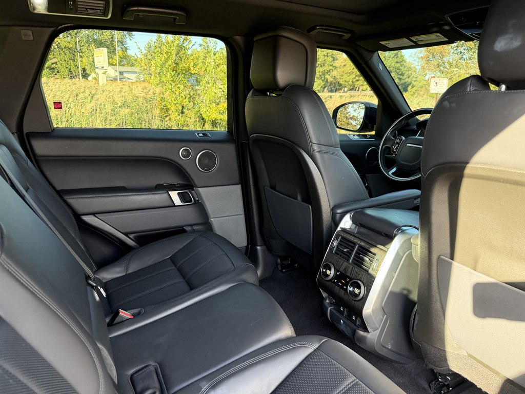 Photo 39 of this LAND ROVER RANGE ROVER SPO