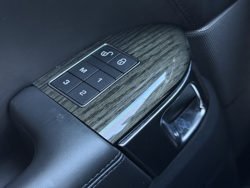 Photo 63 of this LAND ROVER RANGE ROVER SPO