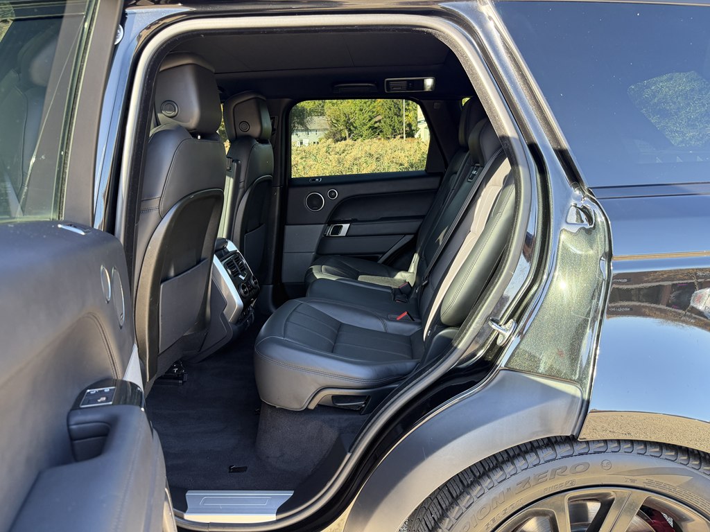 Photo 34 of this LAND ROVER RANGE ROVER SPO