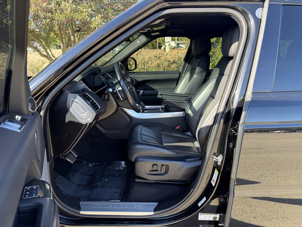 Photo 32 of this LAND ROVER RANGE ROVER SPO