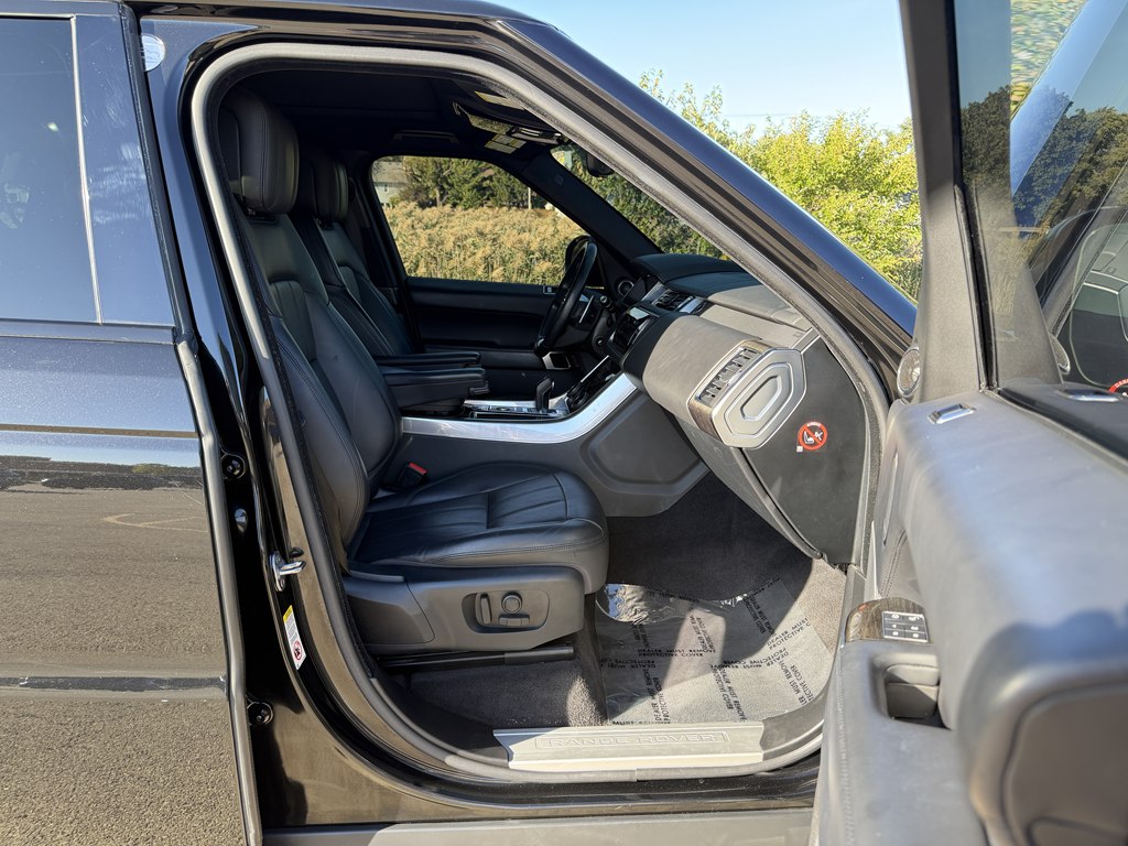 Photo 41 of this LAND ROVER RANGE ROVER SPO