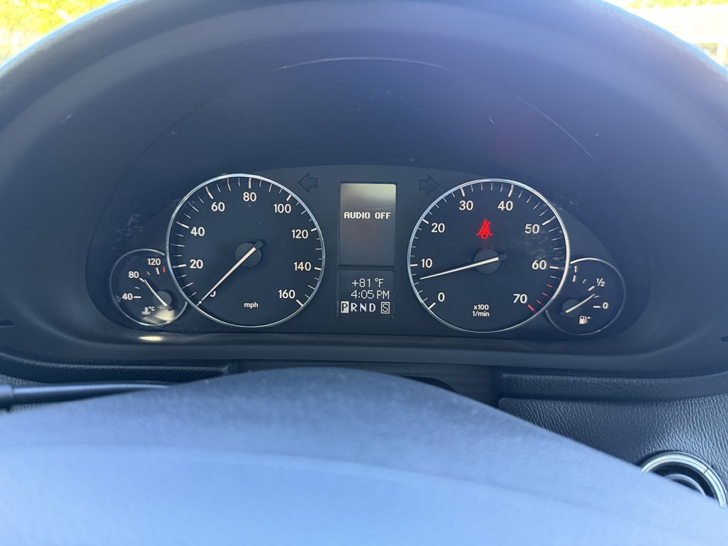 Photo 27 of this MERCEDES-BENZ C-CLASS