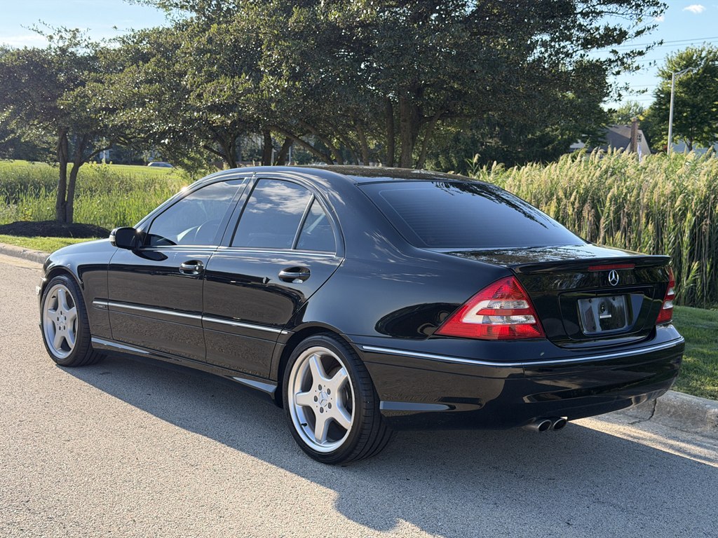 Photo 4 of this MERCEDES-BENZ C-CLASS
