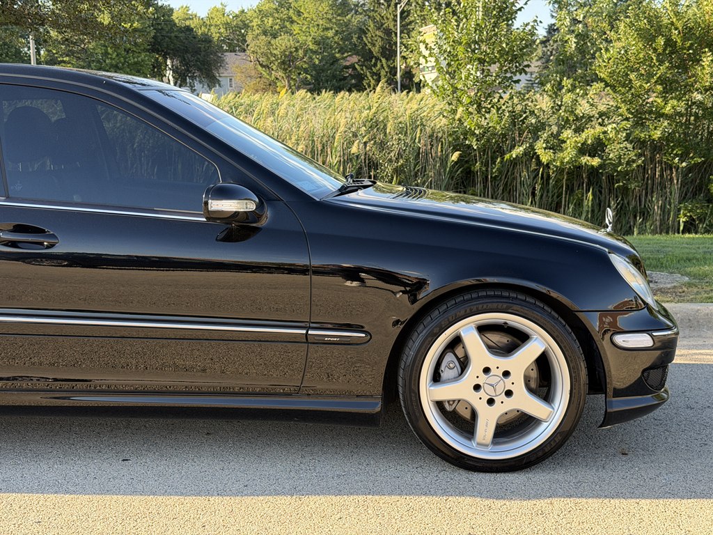Photo 7 of this MERCEDES-BENZ C-CLASS