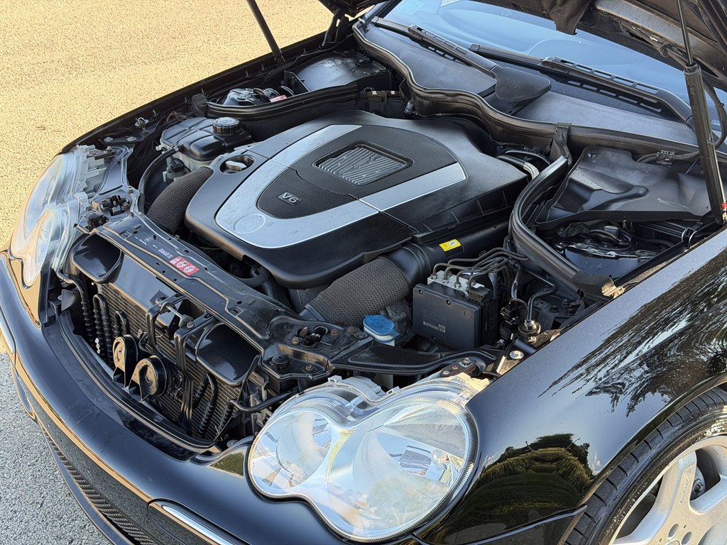 Photo 22 of this MERCEDES-BENZ C-CLASS