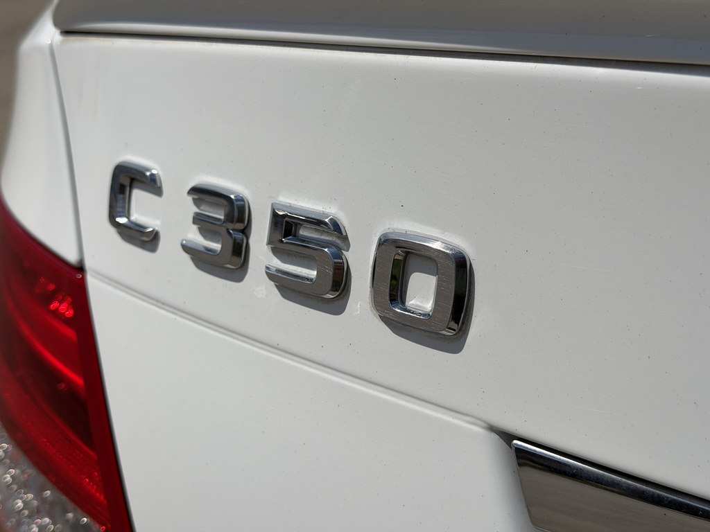 Photo 14 of this MERCEDES-BENZ C-CLASS