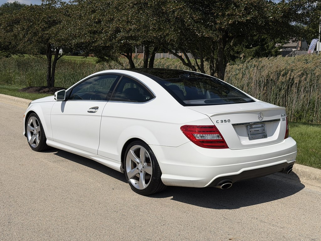 Photo 4 of this MERCEDES-BENZ C-CLASS