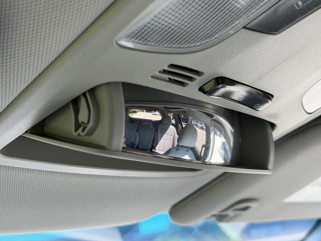 Photo 58 of this TOYOTA SIENNA
