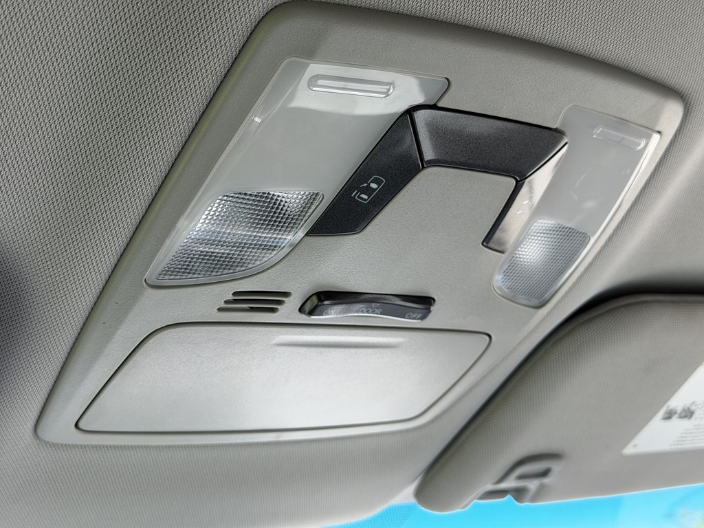 Photo 57 of this TOYOTA SIENNA