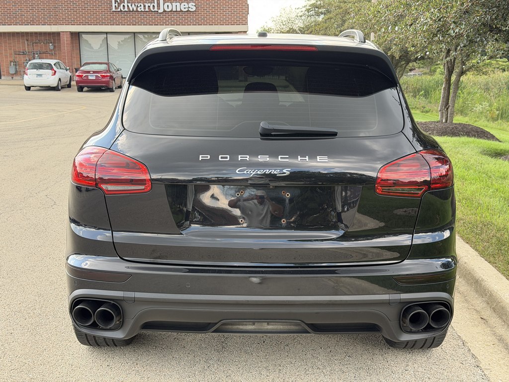 Photo 12 of this PORSCHE CAYENNE