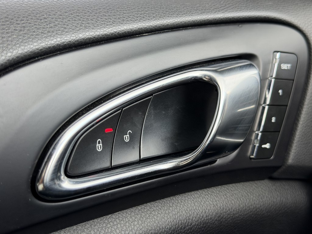 Photo 41 of this PORSCHE CAYENNE