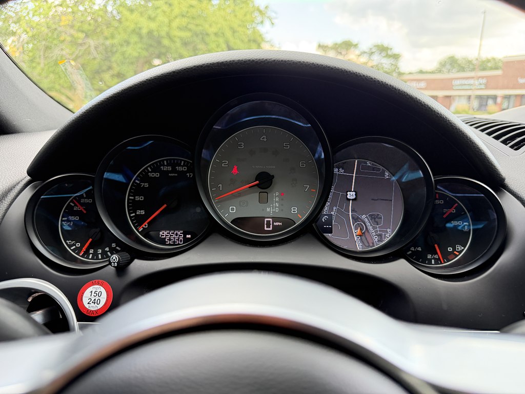 Photo 30 of this PORSCHE CAYENNE
