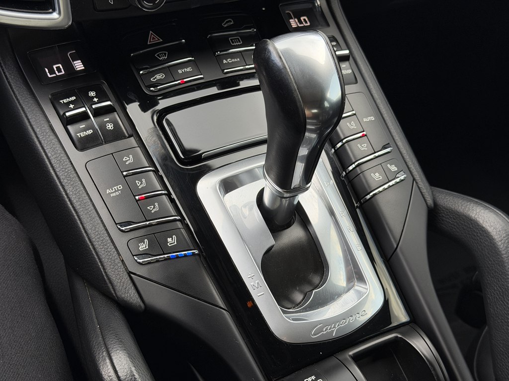 Photo 66 of this PORSCHE CAYENNE