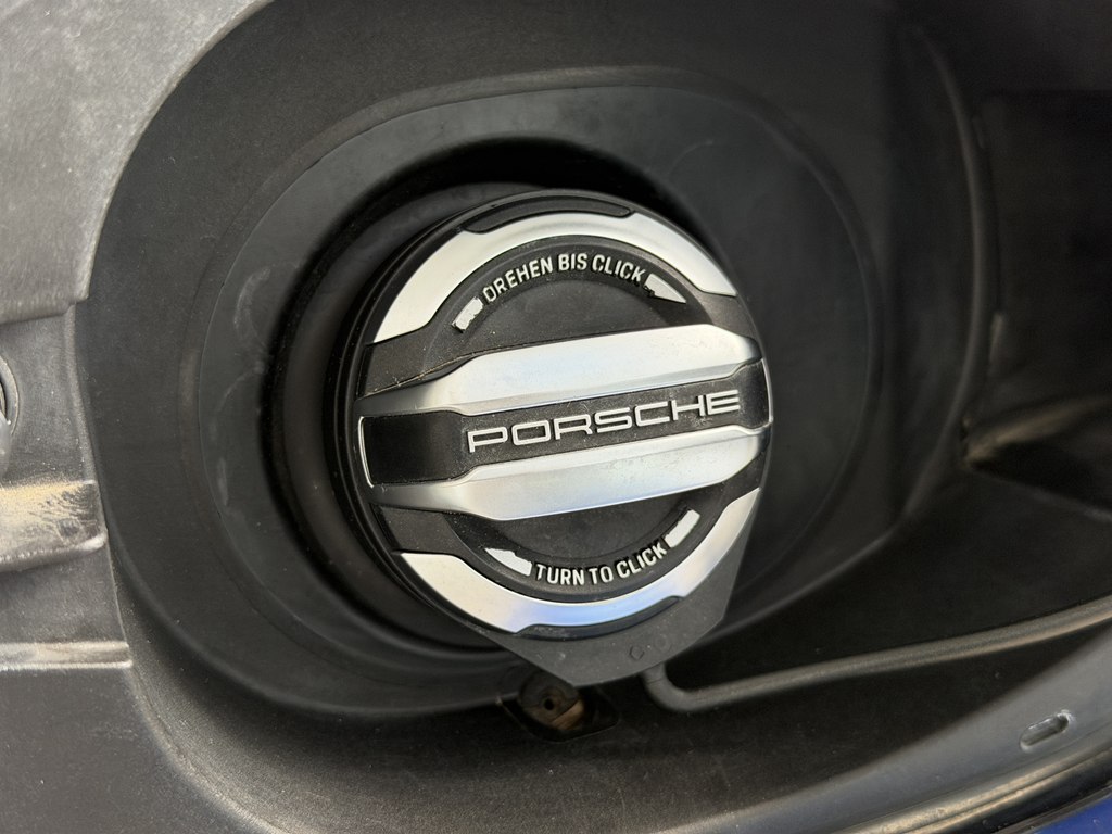 Photo 24 of this PORSCHE CAYENNE