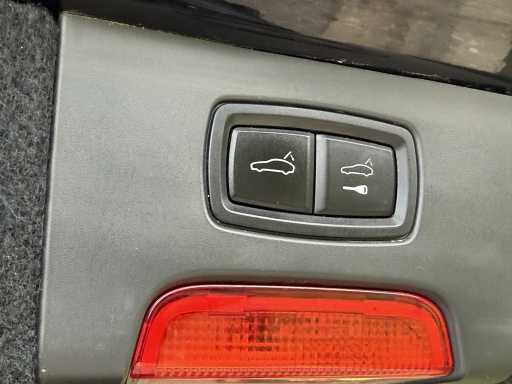Photo 45 of this PORSCHE CAYENNE